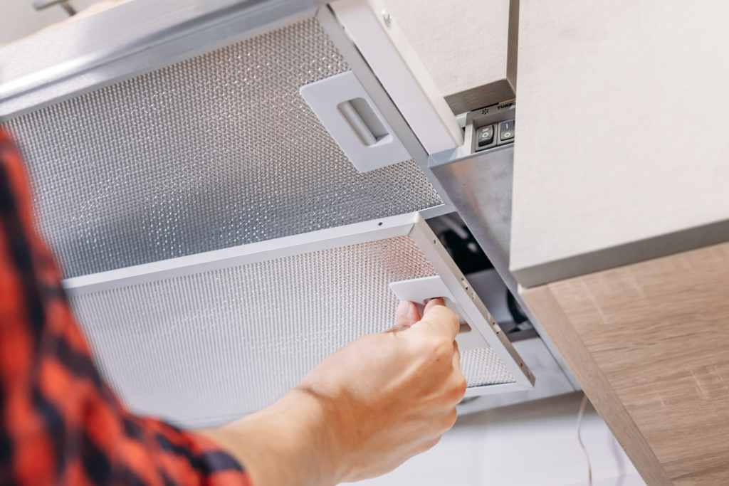 How to clean a cooker hood carbon filter for a longer lifespan