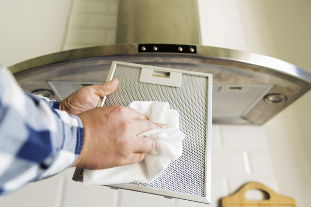 How to clean a cooker hood carbon filter for a longer lifespan