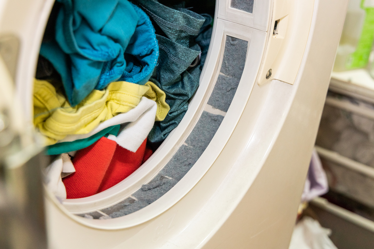 How to remove lint from a washing machine